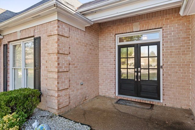 1662 GRANGEWOOD CV, Cordova, TN 38016