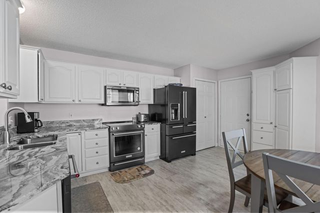 9300 Prairieview Trail N, Champlin, MN 55316