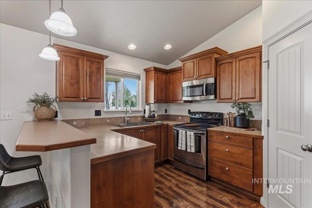 1927 S Sandcrest Drive, Nampa, ID 83686
