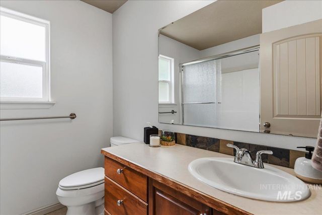 1927 S Sandcrest Drive, Nampa, ID 83686