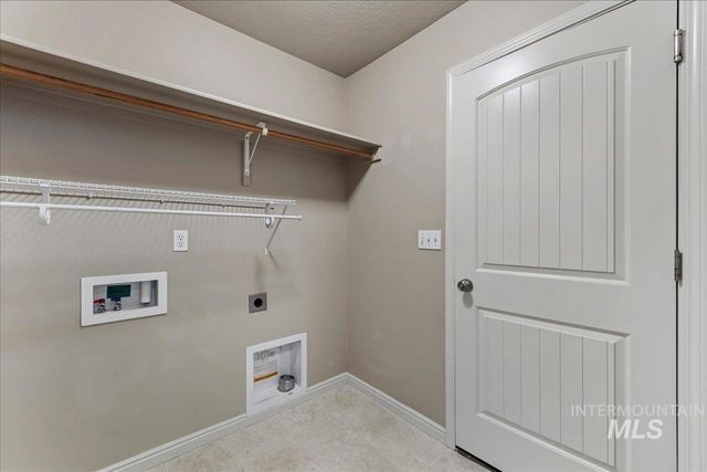 1927 S Sandcrest Drive, Nampa, ID 83686
