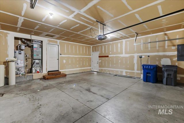 1927 S Sandcrest Drive, Nampa, ID 83686