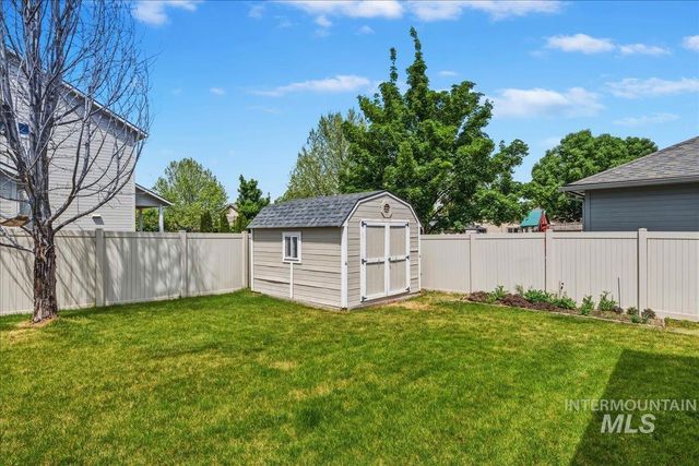 1927 S Sandcrest Drive, Nampa, ID 83686