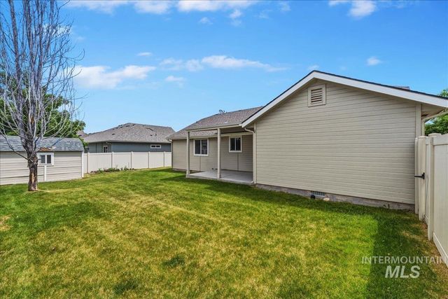 1927 S Sandcrest Drive, Nampa, ID 83686