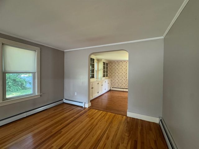 4 Wayne Avenue, Claremont, NH 03743