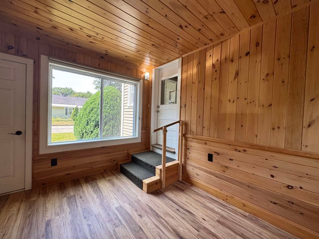 4 Wayne Avenue, Claremont, NH 03743