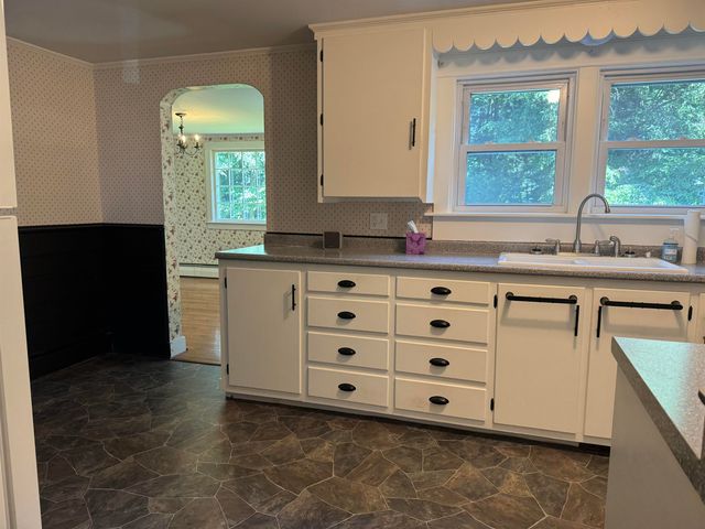 4 Wayne Avenue, Claremont, NH 03743