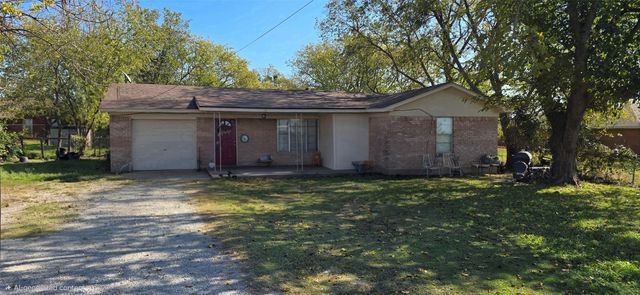 2000 S Stemmons Street, Sanger, TX 76266