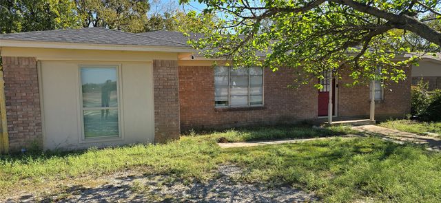 2000 S Stemmons Street, Sanger, TX 76266