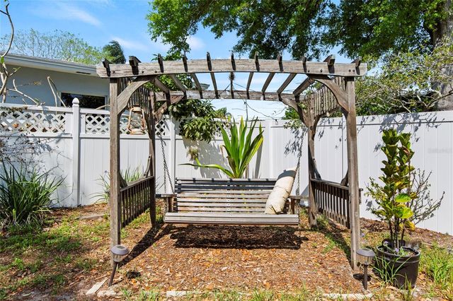 1361 BELLEAIR ROAD, Clearwater, FL 33756