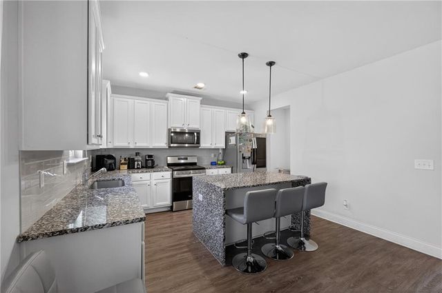 15 Dublin Way NW, Adairsville, GA 30103