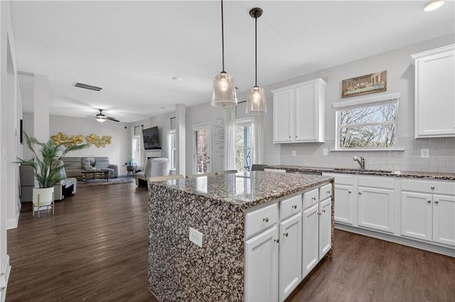 15 Dublin Way NW, Adairsville, GA 30103