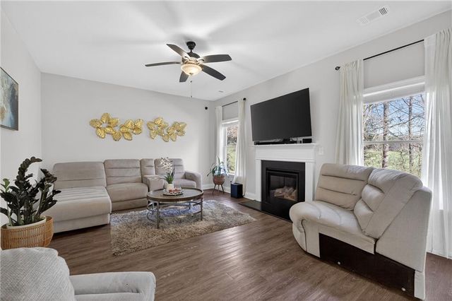 15 Dublin Way NW, Adairsville, GA 30103