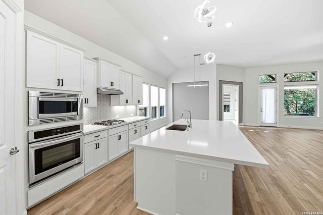 110 STABLEWOOD CT, Boerne, TX 78006