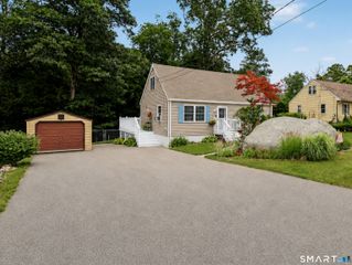264 Roxbury Road, East Lyme, CT 06357