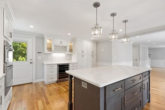 55 Ralph St, Watertown, MA 02472
