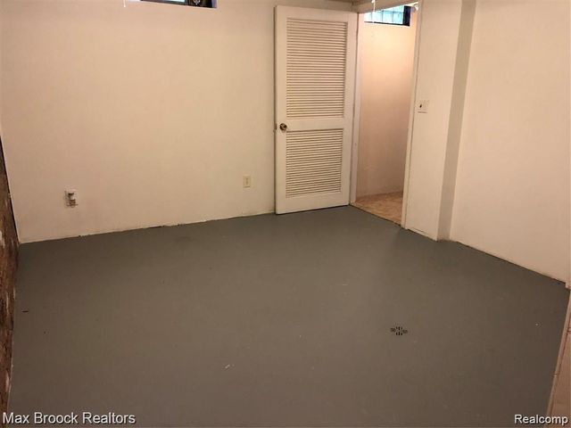 1653 Wimbledon Drive, Walled Lake, MI 48390