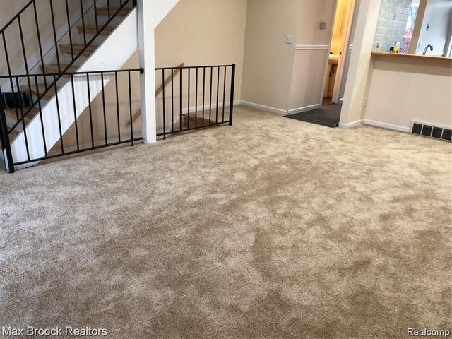 1653 Wimbledon Drive, Walled Lake, MI 48390