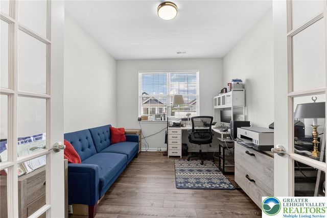 7963 August Avenue, Lower Macungie Twp, PA 18031