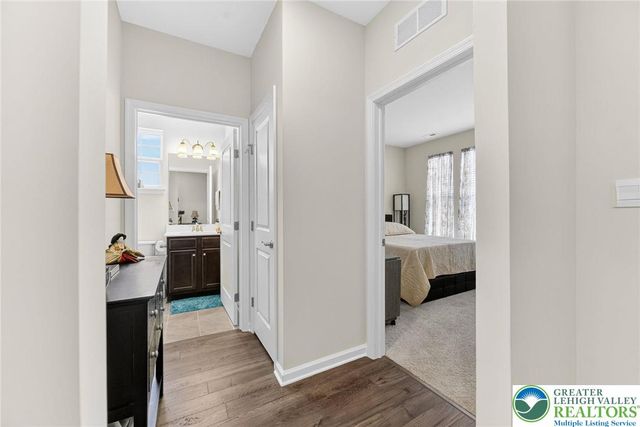 7963 August Avenue, Lower Macungie Twp, PA 18031