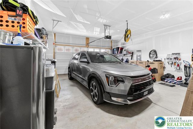 7963 August Avenue, Lower Macungie Twp, PA 18031