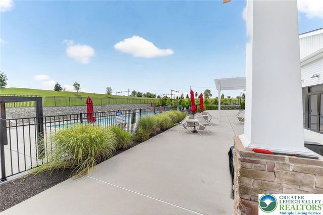 7963 August Avenue, Lower Macungie Twp, PA 18031