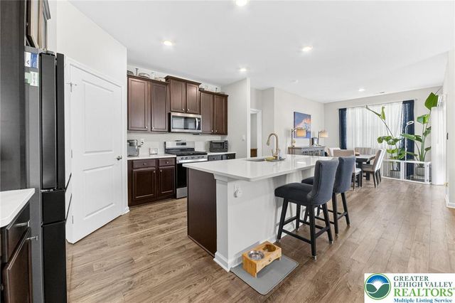 7963 August Avenue, Lower Macungie Twp, PA 18031