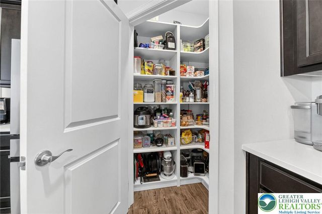 7963 August Avenue, Lower Macungie Twp, PA 18031