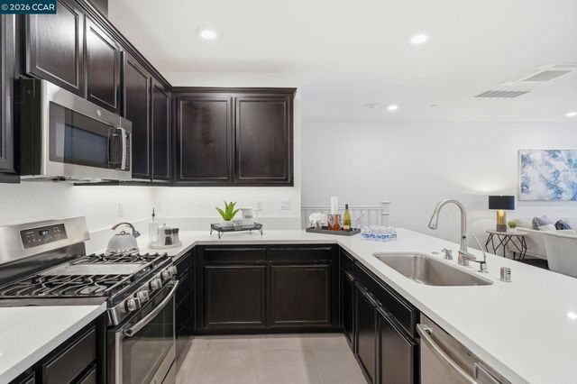 5862 Cadence ave, Dublin, CA 94568