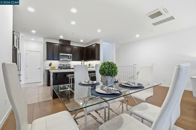 5862 Cadence ave, Dublin, CA 94568