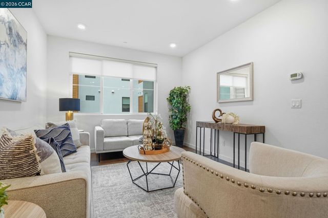 5862 Cadence ave, Dublin, CA 94568