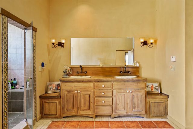 35 Vista Del Oro, Cerrillos, NM 87010