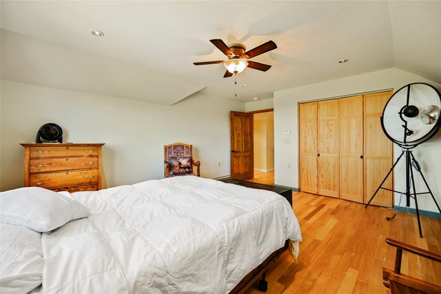 35 Vista Del Oro, Cerrillos, NM 87010