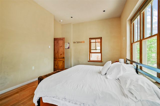 35 Vista Del Oro, Cerrillos, NM 87010