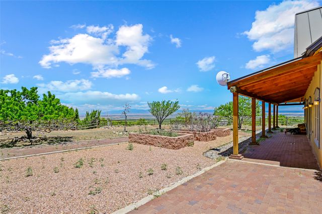 35 Vista Del Oro, Cerrillos, NM 87010