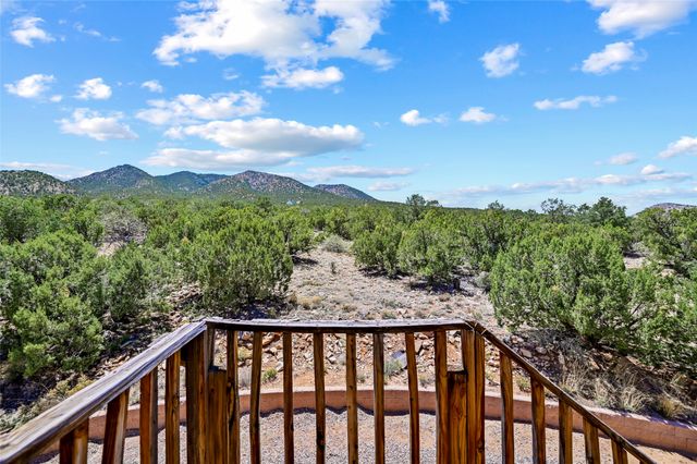 35 Vista Del Oro, Cerrillos, NM 87010
