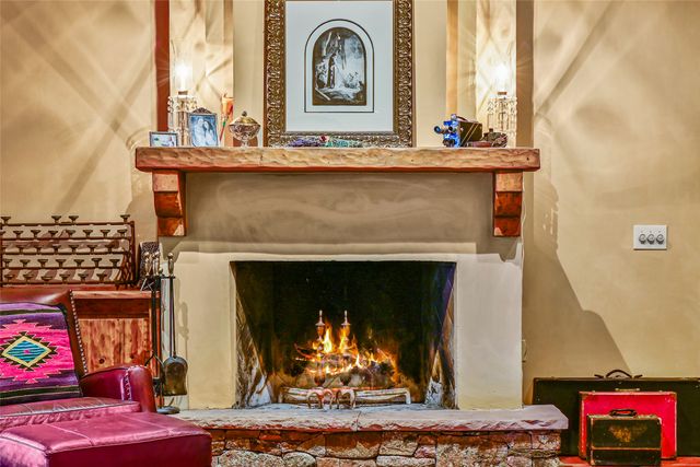 35 Vista Del Oro, Cerrillos, NM 87010