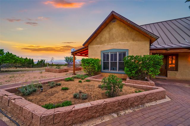 35 Vista Del Oro, Cerrillos, NM 87010