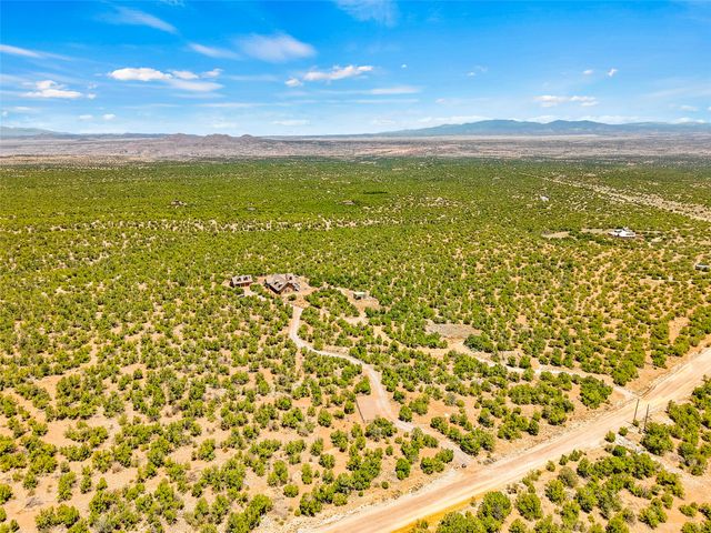 35 Vista Del Oro, Cerrillos, NM 87010