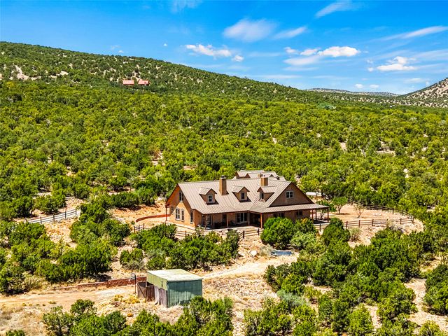 35 Vista Del Oro, Cerrillos, NM 87010