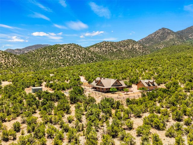 35 Vista Del Oro, Cerrillos, NM 87010
