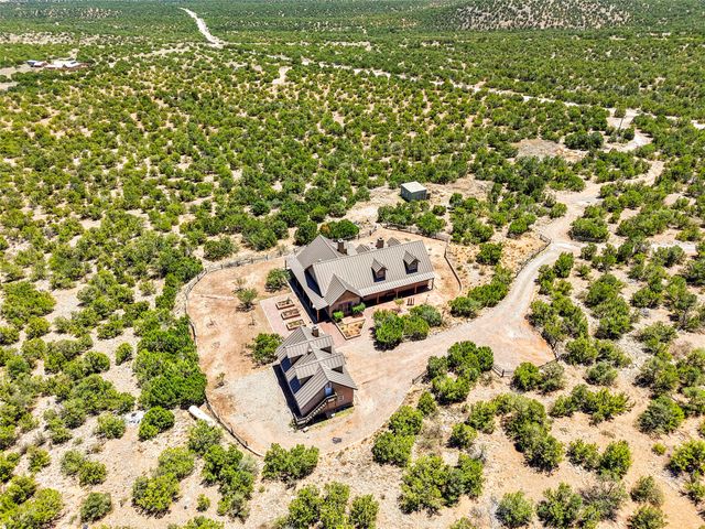 35 Vista Del Oro, Cerrillos, NM 87010