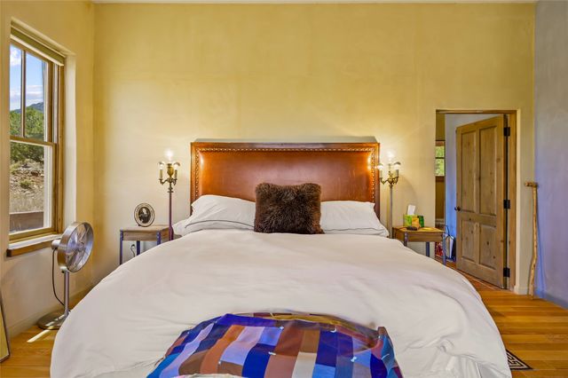 35 Vista Del Oro, Cerrillos, NM 87010
