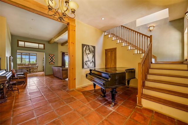 35 Vista Del Oro, Cerrillos, NM 87010