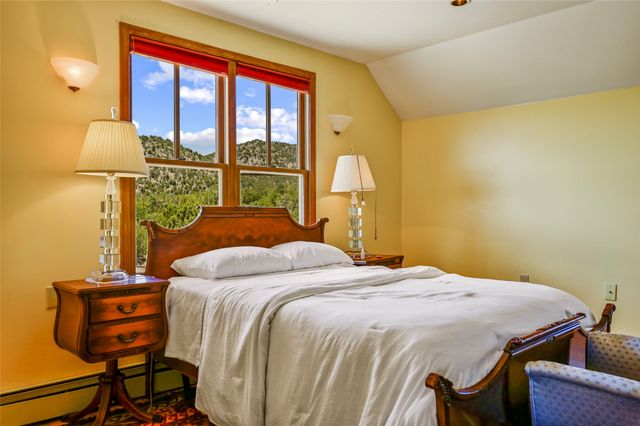 35 Vista Del Oro, Cerrillos, NM 87010