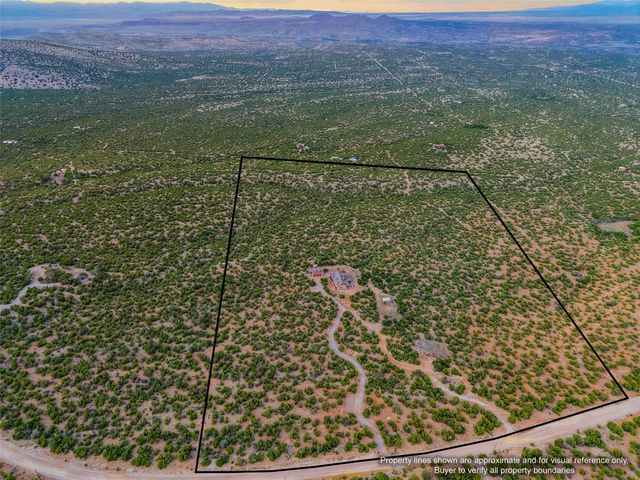 35 Vista Del Oro, Cerrillos, NM 87010