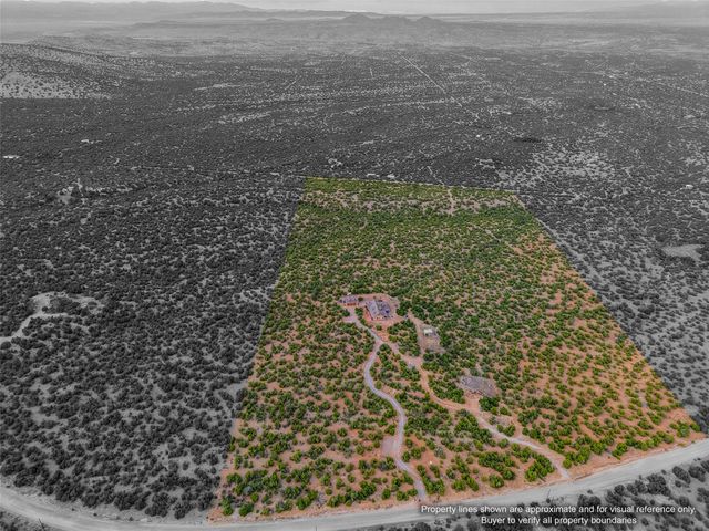 35 Vista Del Oro, Cerrillos, NM 87010