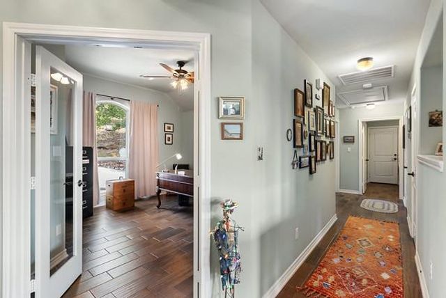 906 Daviot DR, Spicewood, TX 78669