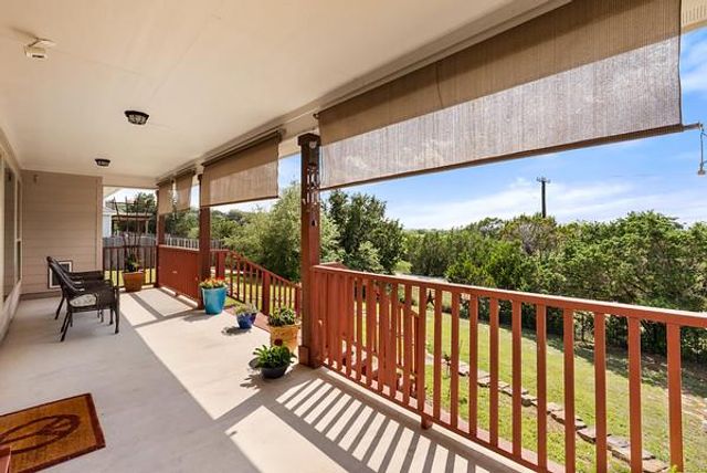 906 Daviot DR, Spicewood, TX 78669