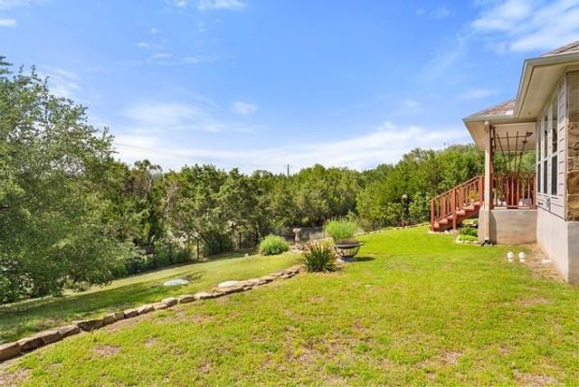 906 Daviot DR, Spicewood, TX 78669